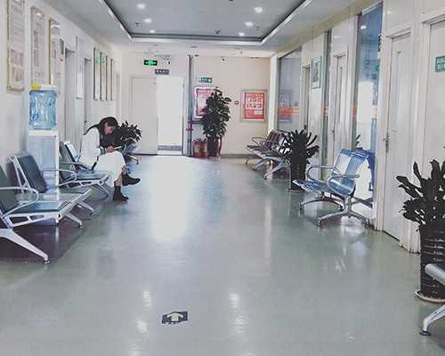 南宁借卵费用_为何在泰国与在国内做试管婴儿费用差距那么大揭秘泰国与国内